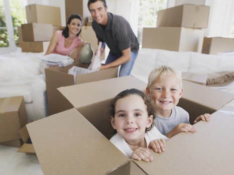 Moving van service for flats and homes in Earls Court