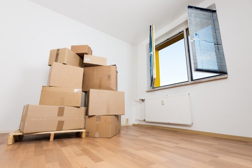 Local movers navigating access challenges in Earls Court