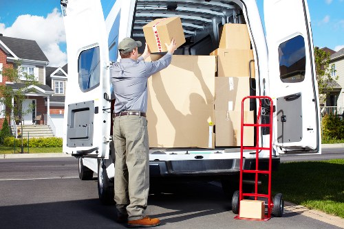 Local movers handling flat access and parking challenges in Earls Court