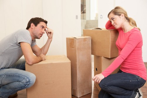 Local moving truck for flats and apartments around Earls Court